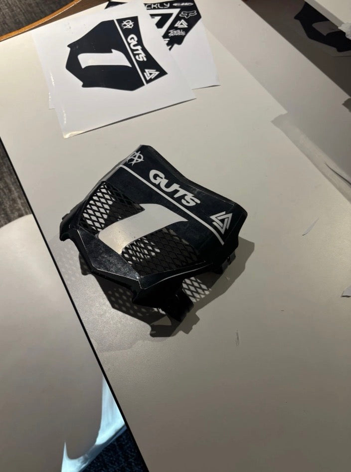 3D-printed vented Motocutz plate with decal for all ebikes